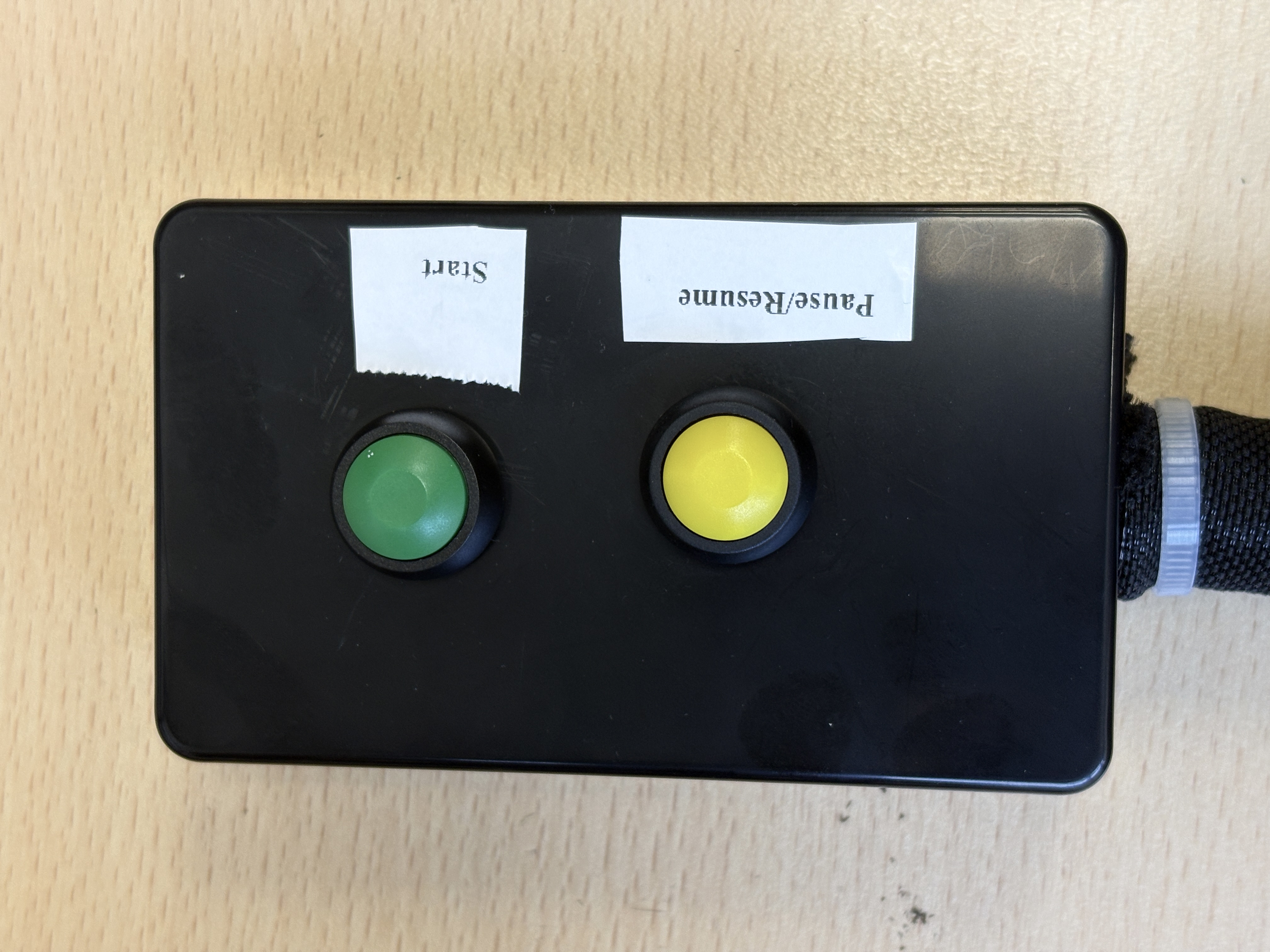 Physical START and STOP buttons on the front panel